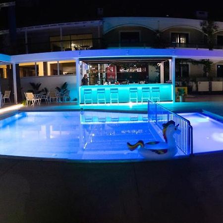 Trefon Hotel Apartments And Family Suites Платанес Екстериор снимка