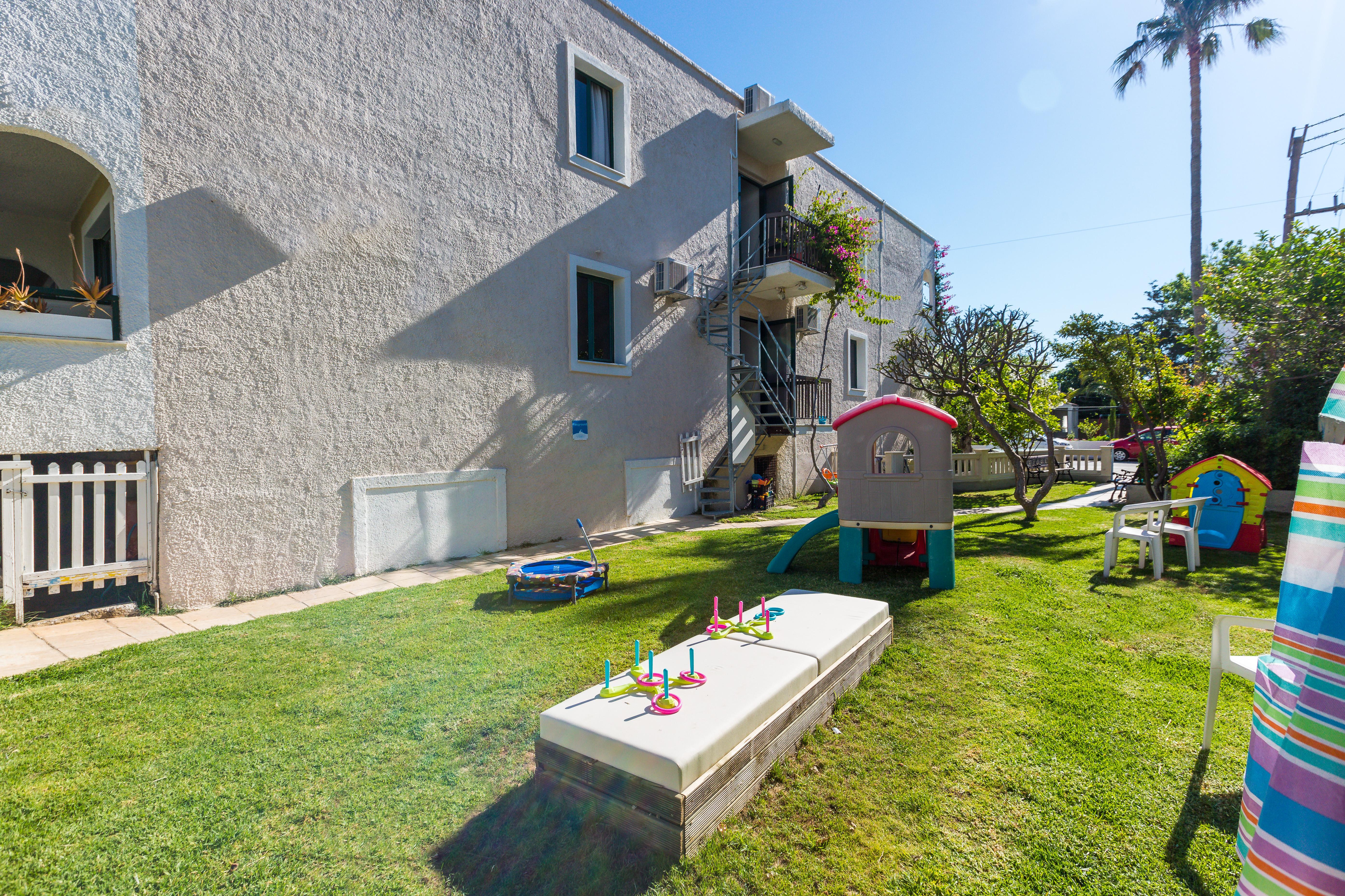 Trefon Hotel Apartments And Family Suites Платанес Екстериор снимка
