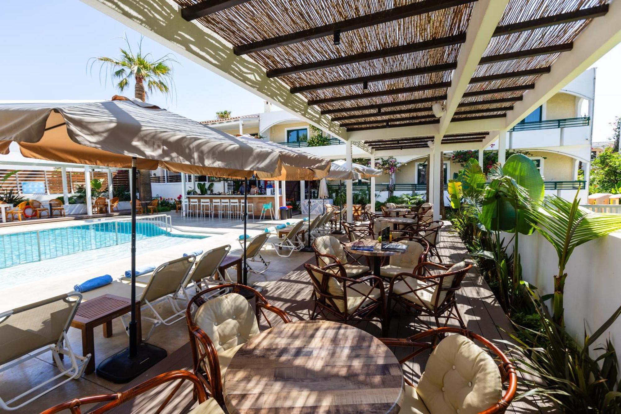 Trefon Hotel Apartments And Family Suites Платанес Екстериор снимка