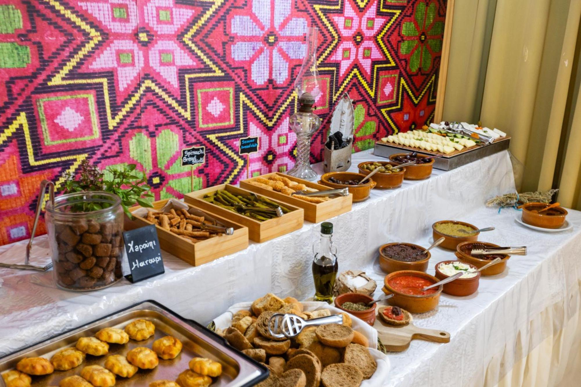 Trefon Hotel Apartments And Family Suites Платанес Екстериор снимка