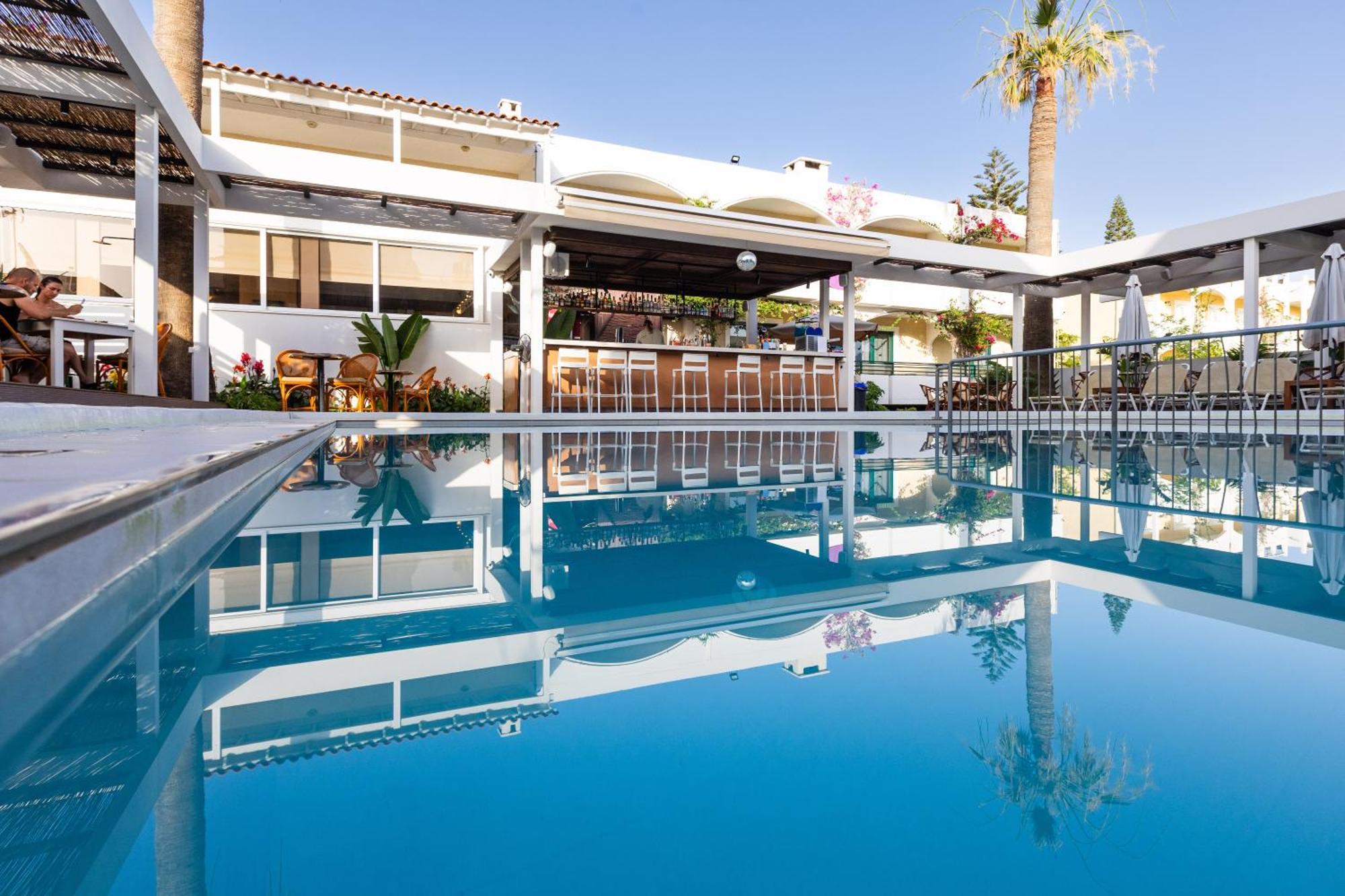 Trefon Hotel Apartments And Family Suites Платанес Екстериор снимка