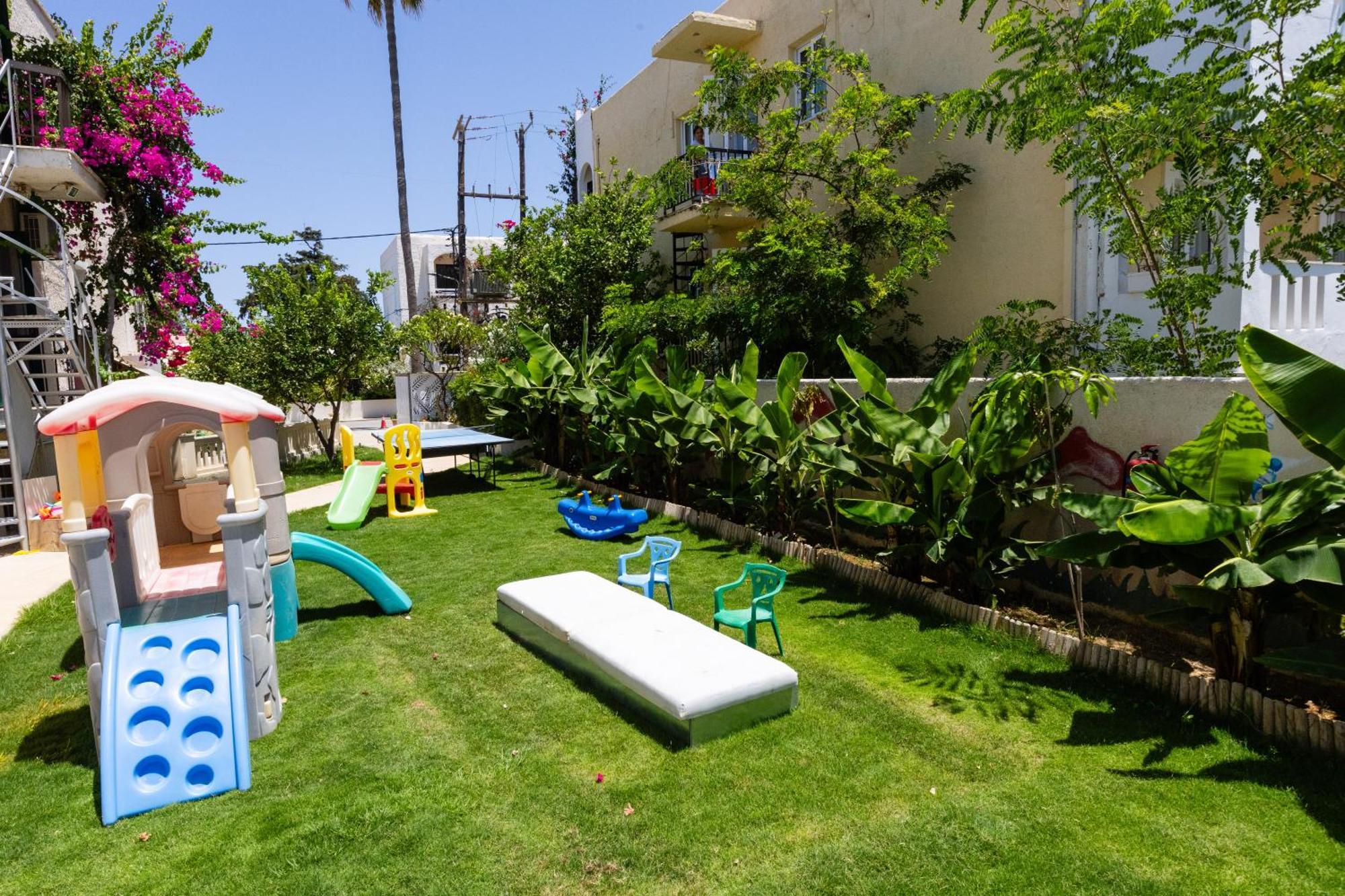 Trefon Hotel Apartments And Family Suites Платанес Екстериор снимка