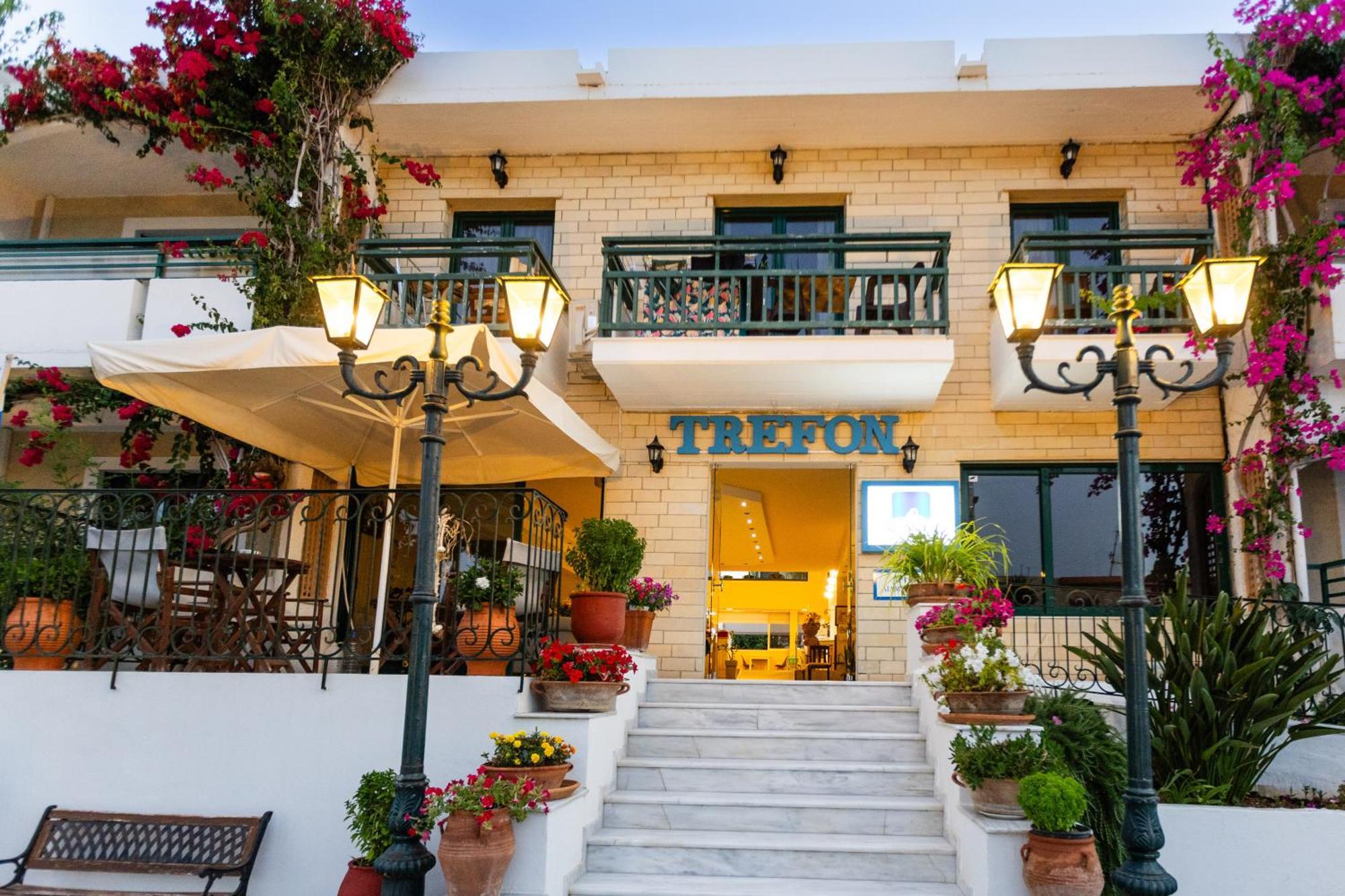 Trefon Hotel Apartments And Family Suites Платанес Екстериор снимка