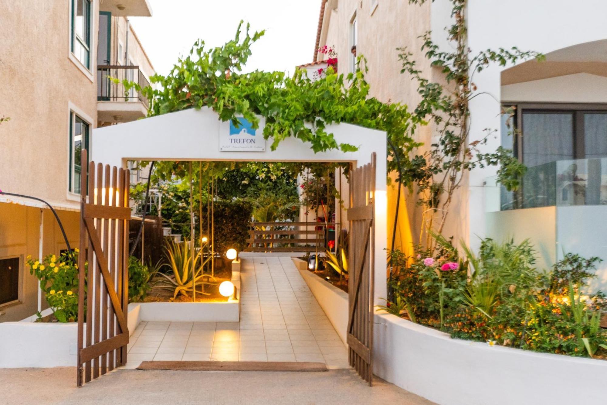Trefon Hotel Apartments And Family Suites Платанес Екстериор снимка