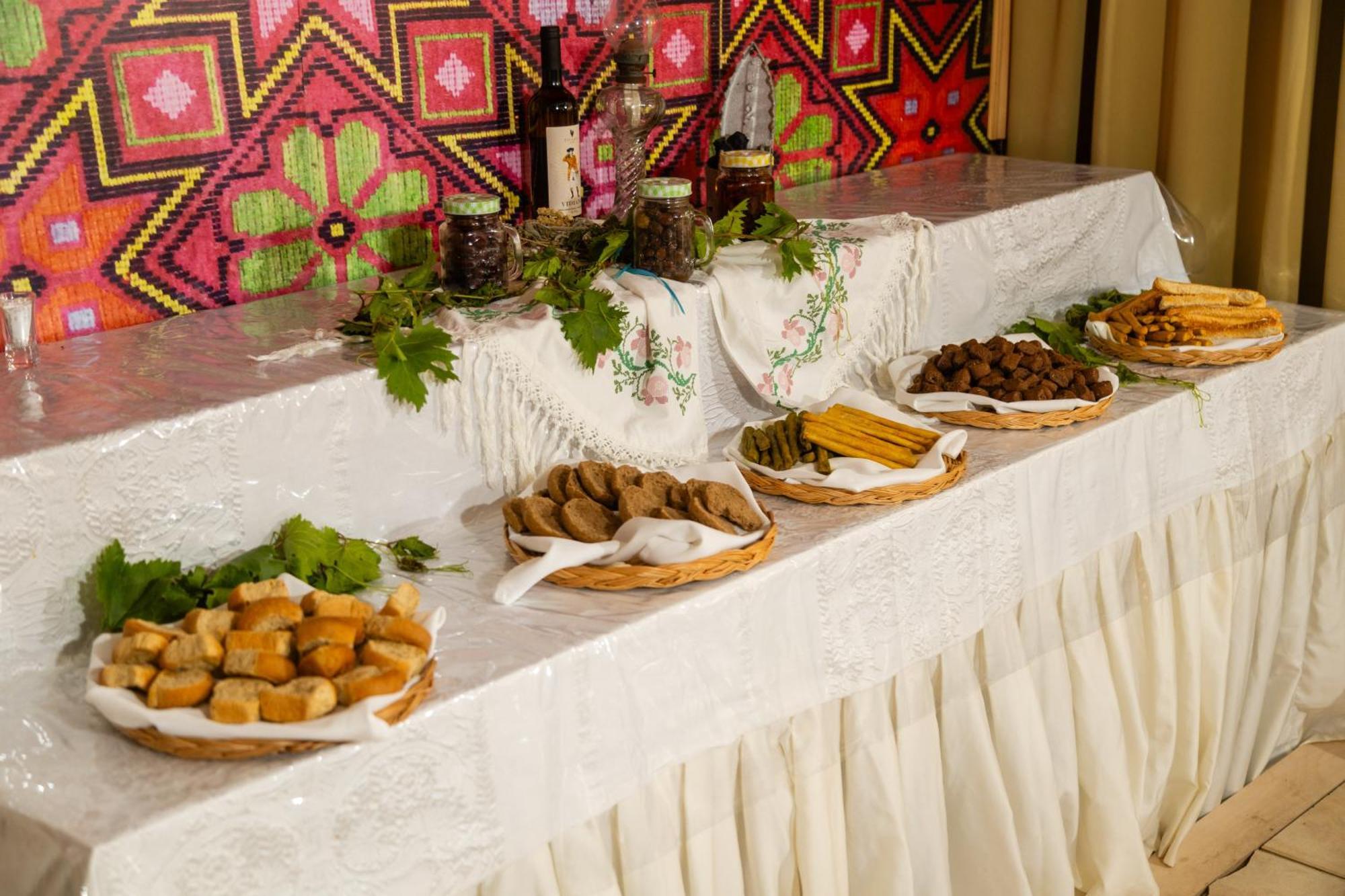 Trefon Hotel Apartments And Family Suites Платанес Екстериор снимка