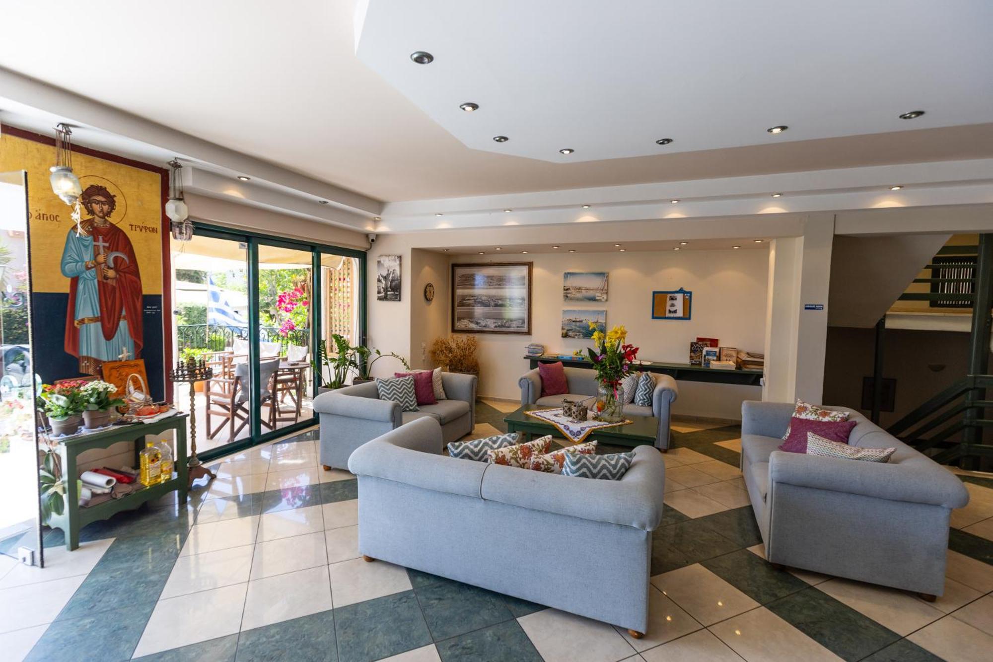 Trefon Hotel Apartments And Family Suites Платанес Екстериор снимка